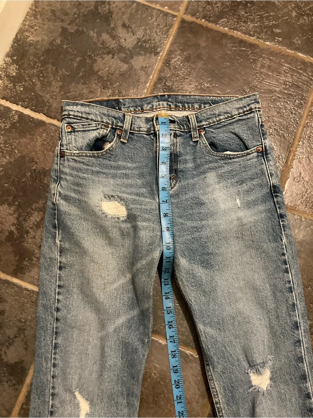 Levi’s 511 Slim Fit Men's Light Blue Distressed Straight-Leg Jeans Size 30”x30”